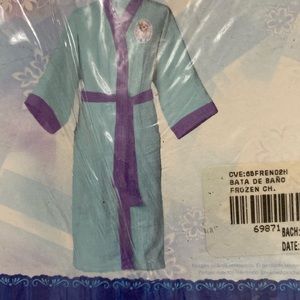 Frozen bath towel small
